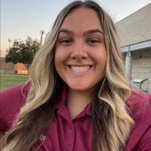 Meet your Posher, Simone